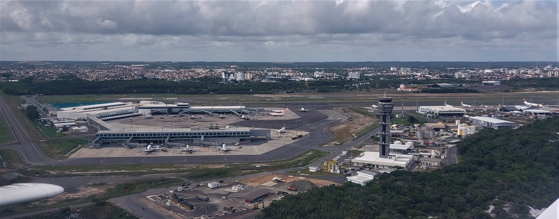 Vista aérea do Aeroporto de Salvador em janeiro de 2021